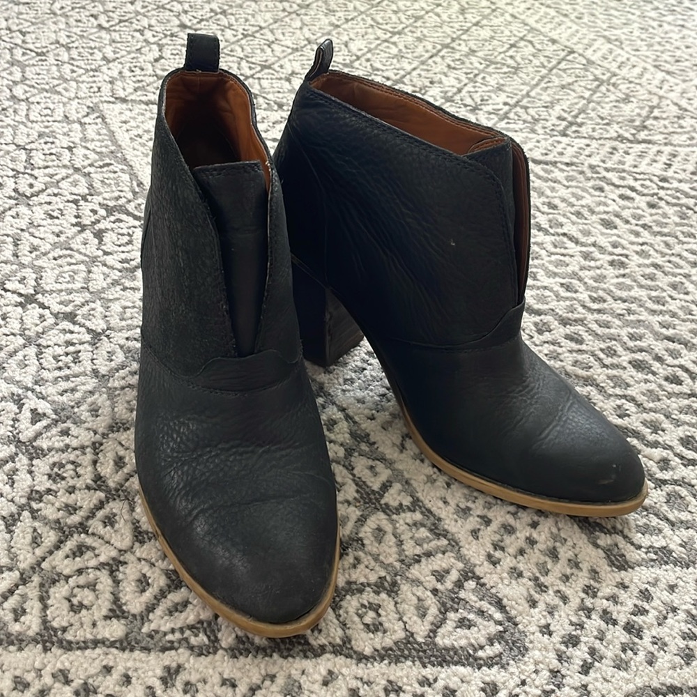 Lucky black booties size 10M